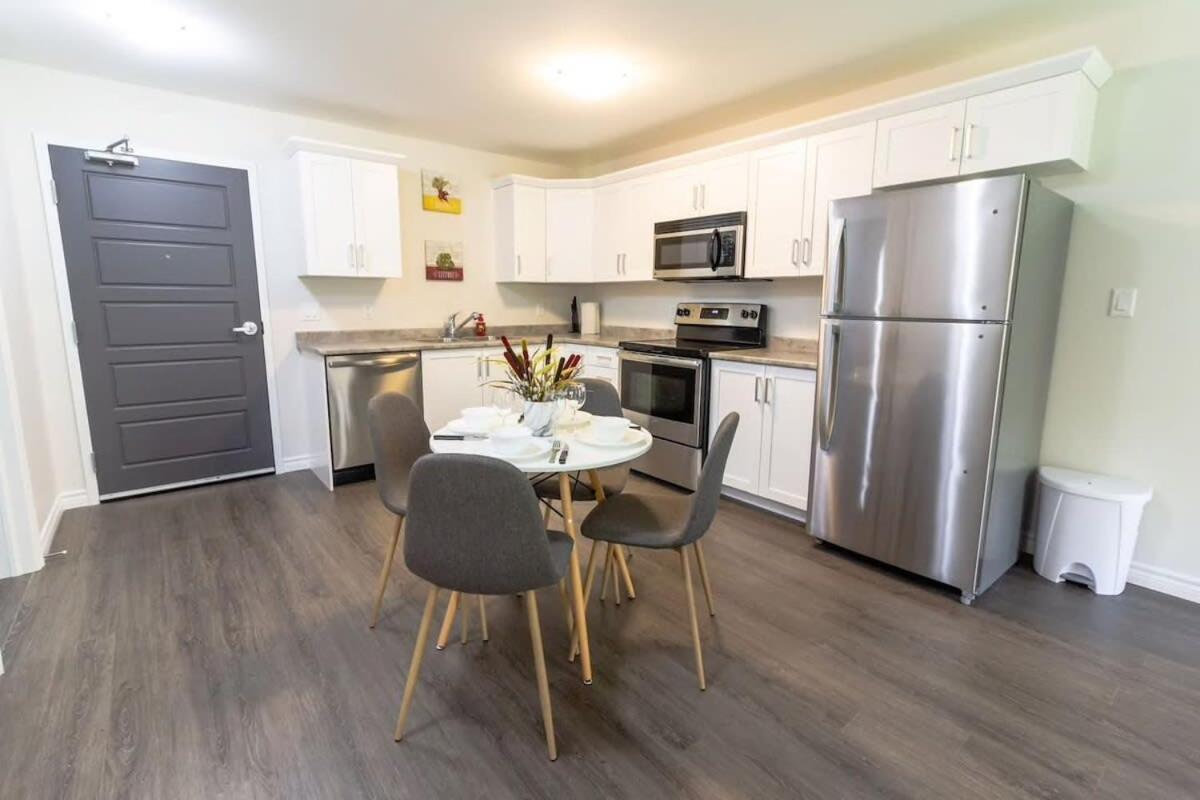 Brand New Gorgeous Condo Near Unb & Hospital Coffee Parking 202 Сент-Джон Екстер'єр фото